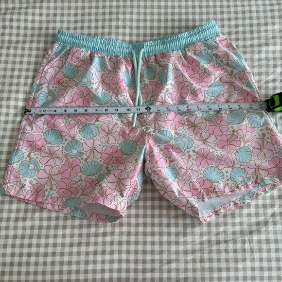 Caden Land family matching swimwear set - Picture 13 of 17